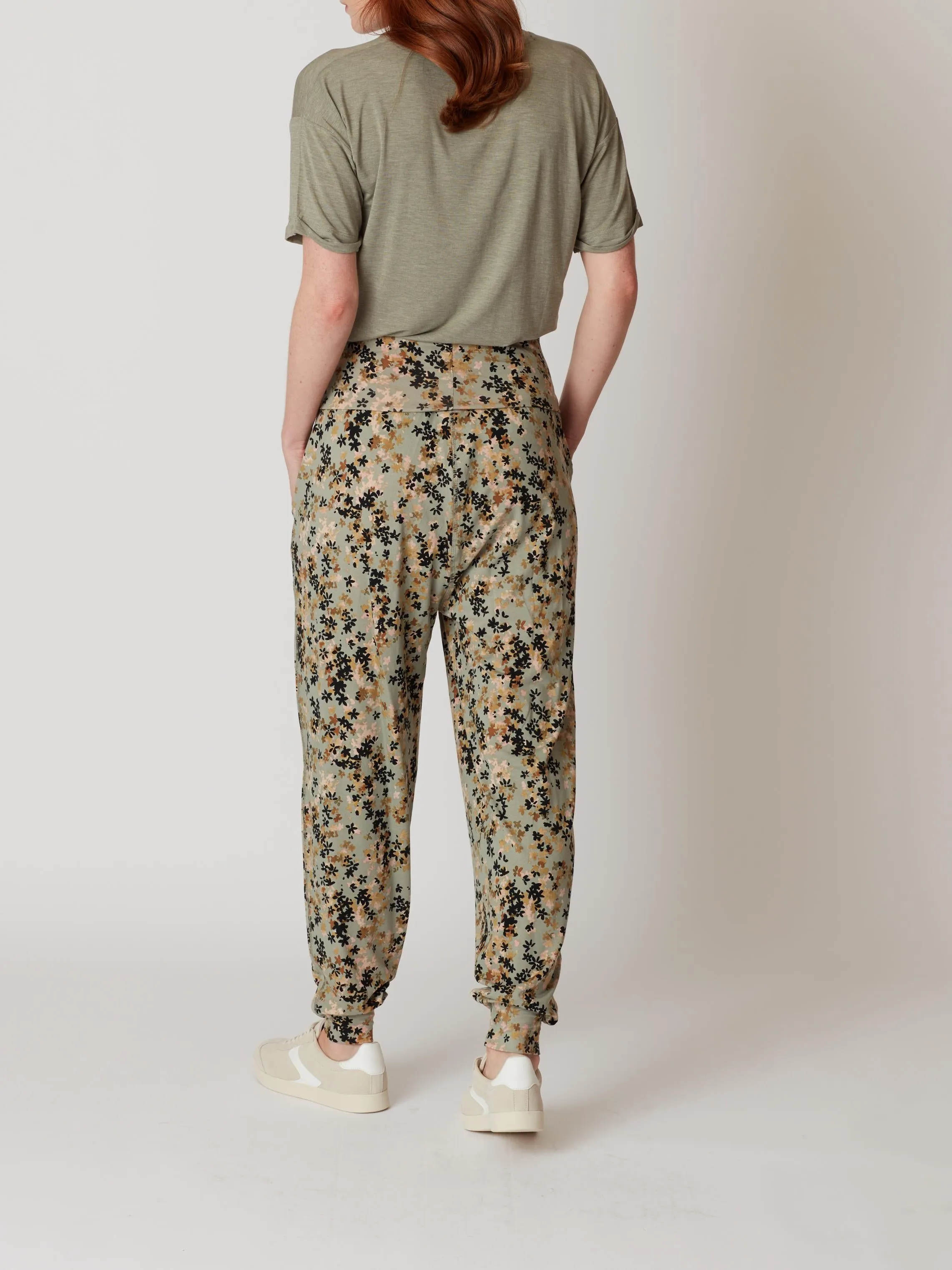 Ariyah Dashka Printed Trousers