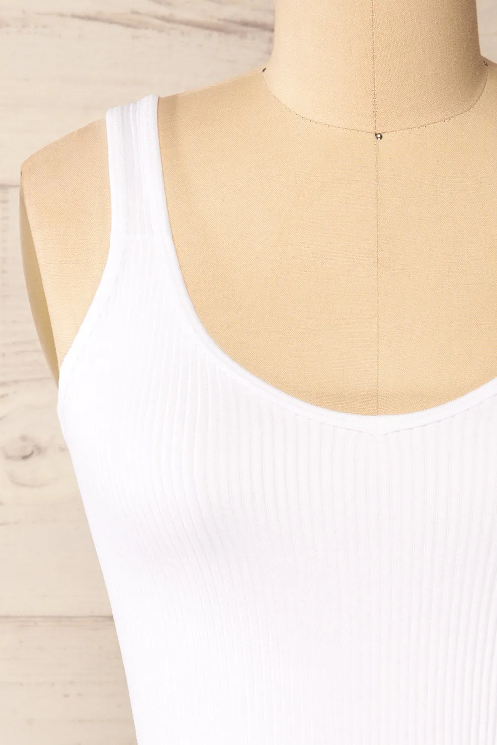 Glakail White | Cropped Ribbed Cami