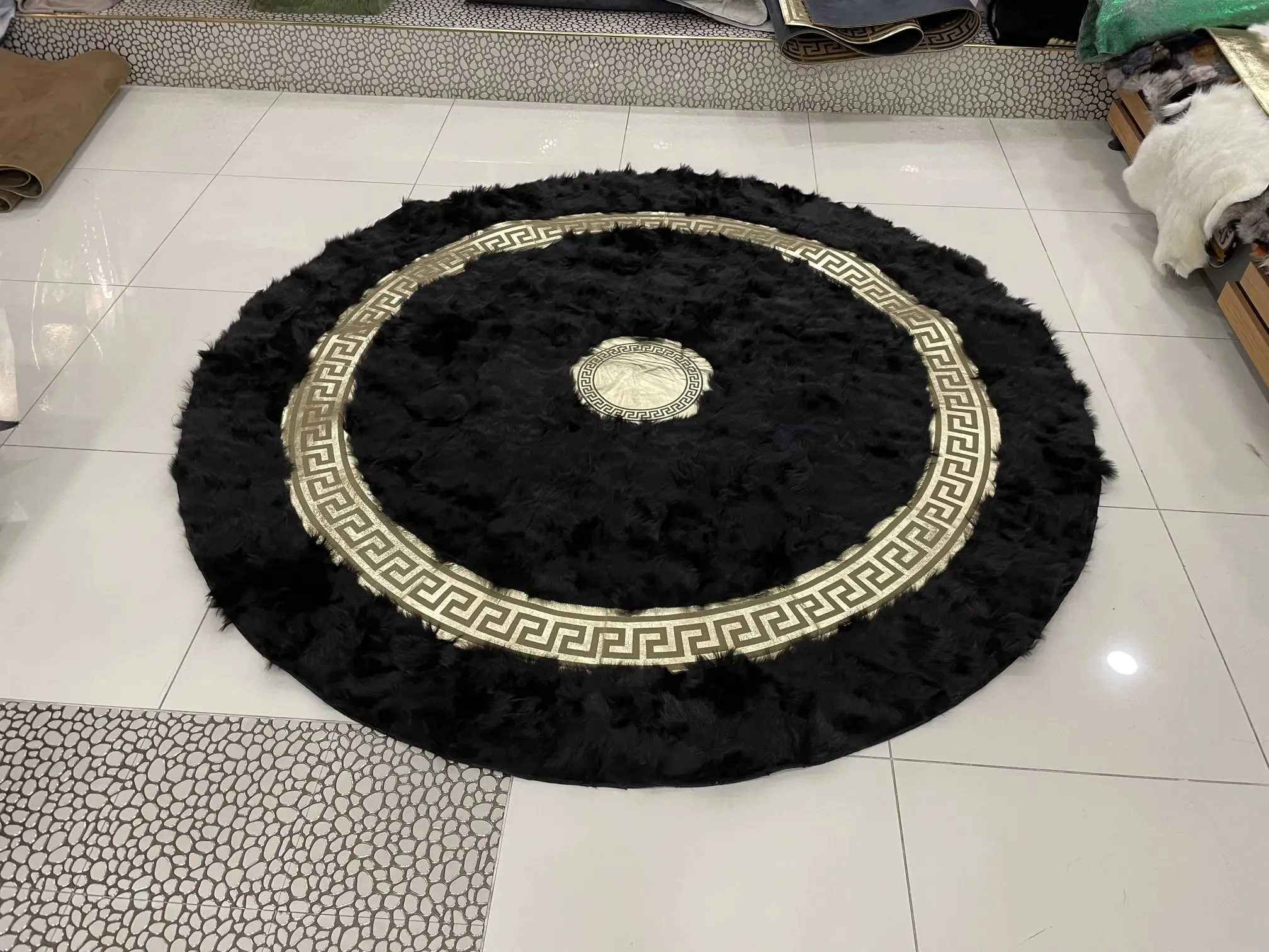 Handmade Patchwork Black And Gold Natural Sheepskin Non Slip Round Rug