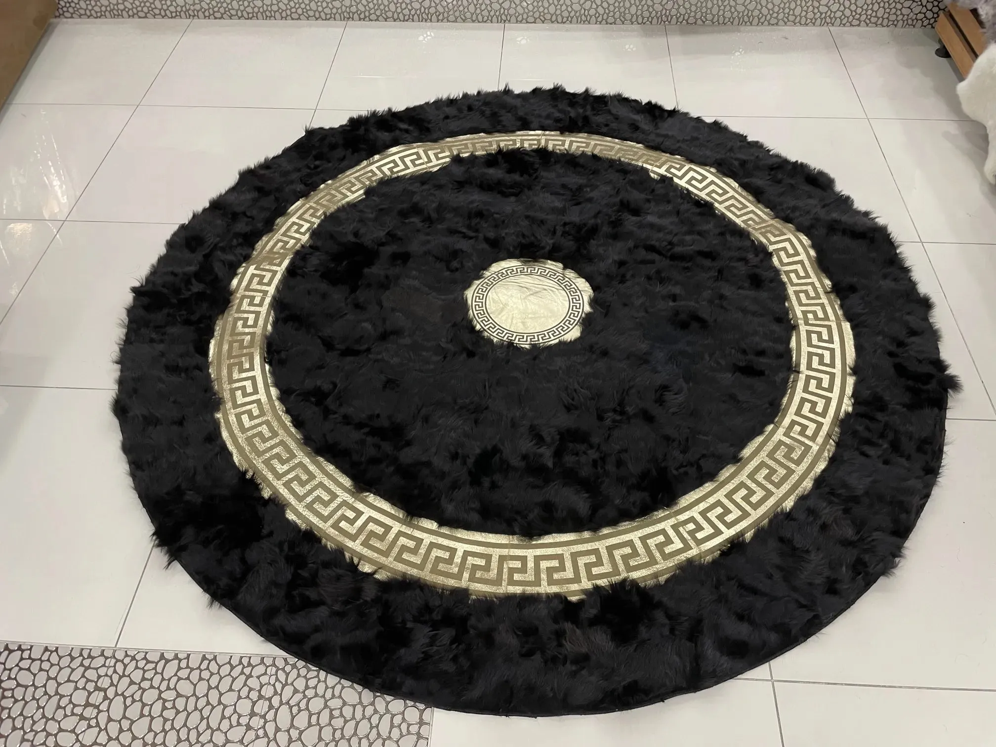 Handmade Patchwork Black And Gold Natural Sheepskin Non Slip Round Rug