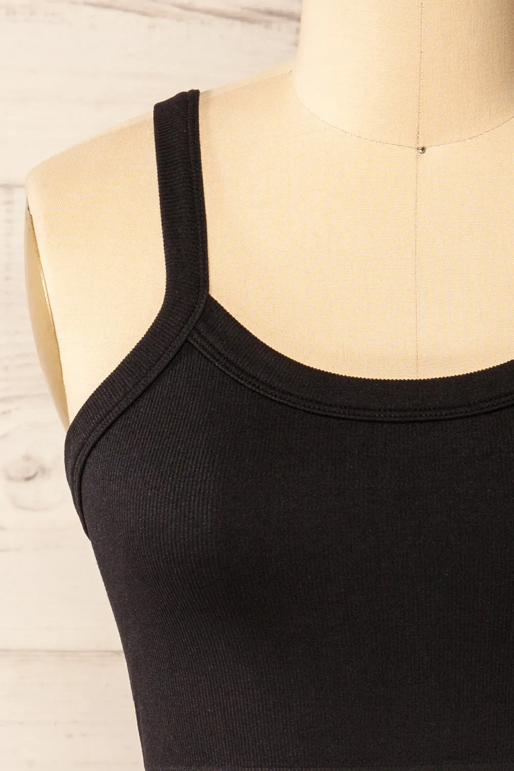 Merignas Black | Cropped Ribbed Cami