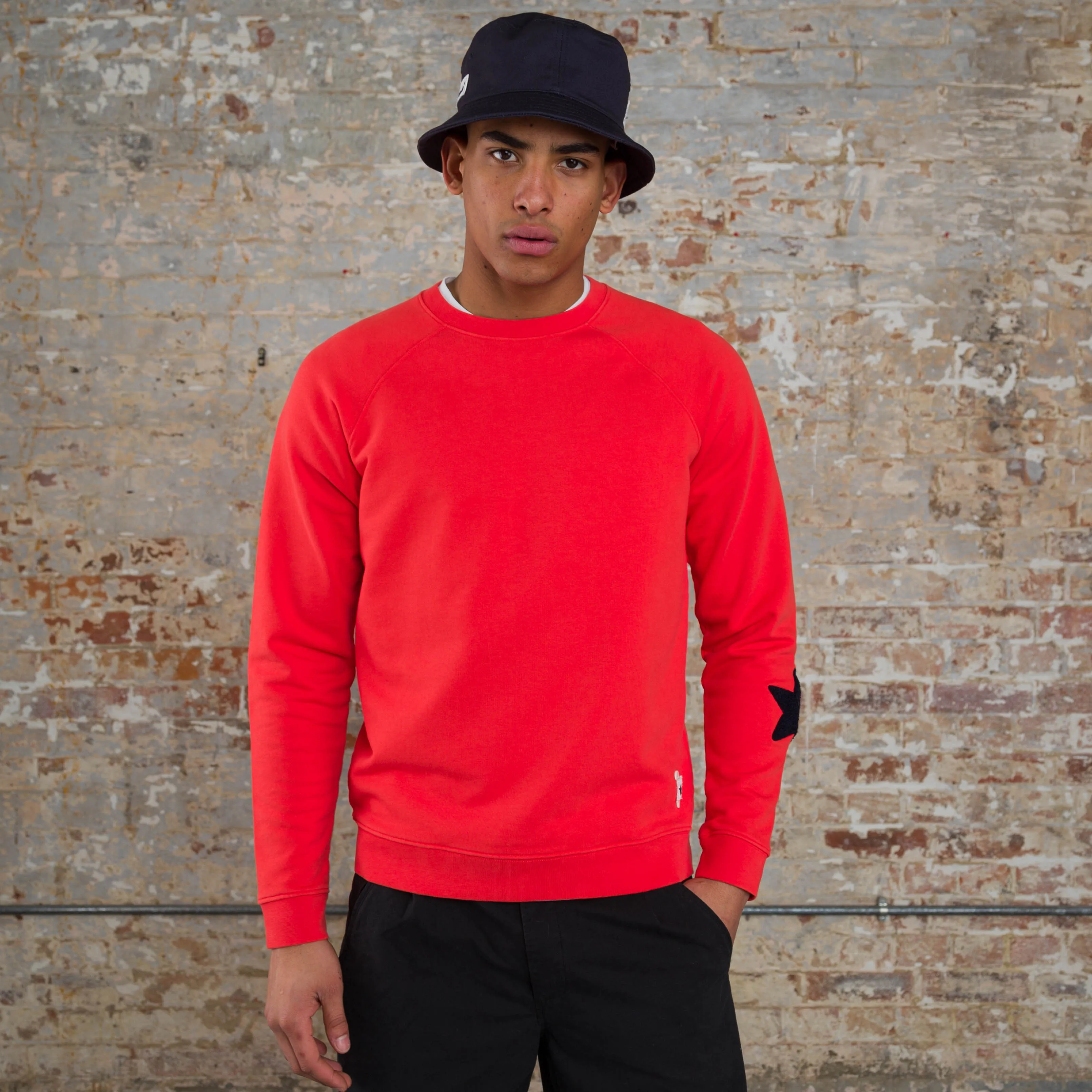 Raglan Star Sweat - Red and Navy