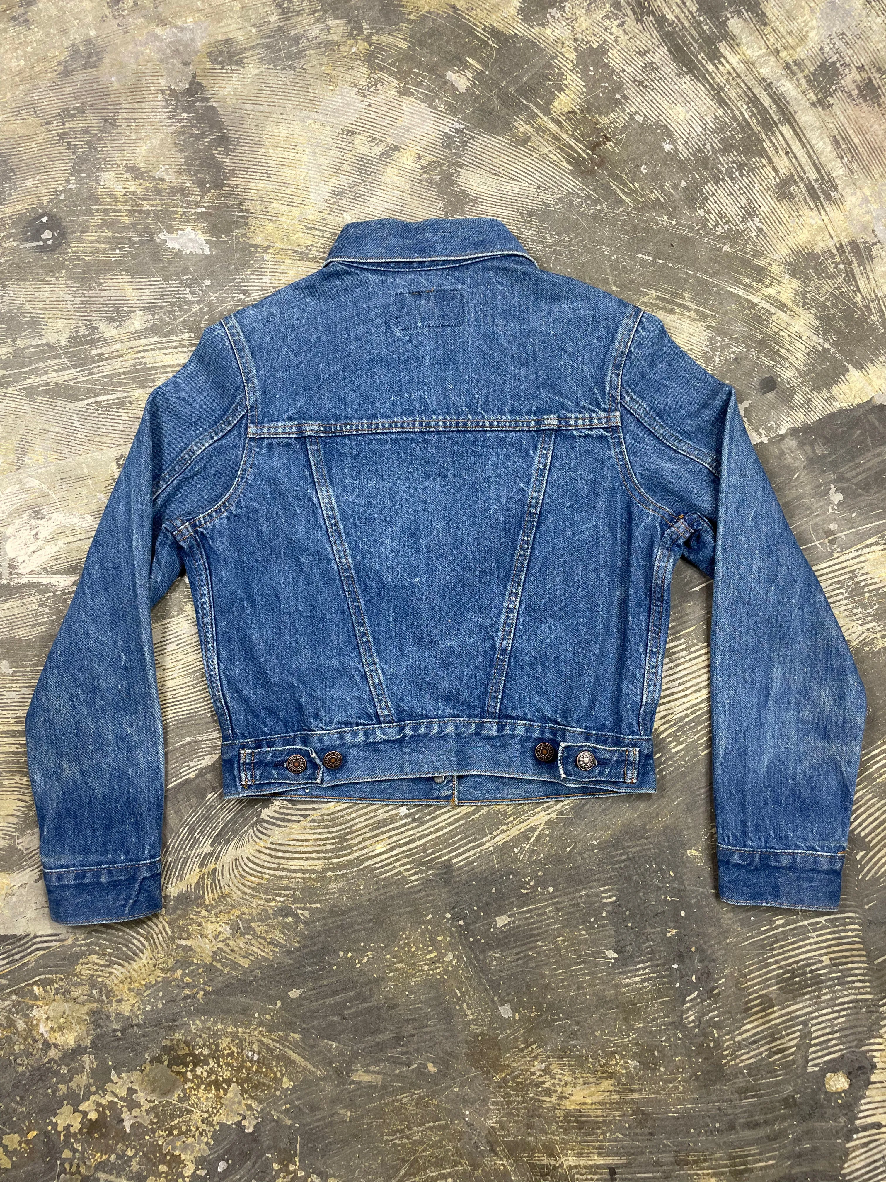 Vintage Levi 2-Pocket USA Indigo Denim Trucker Jacket (JYJ-142)